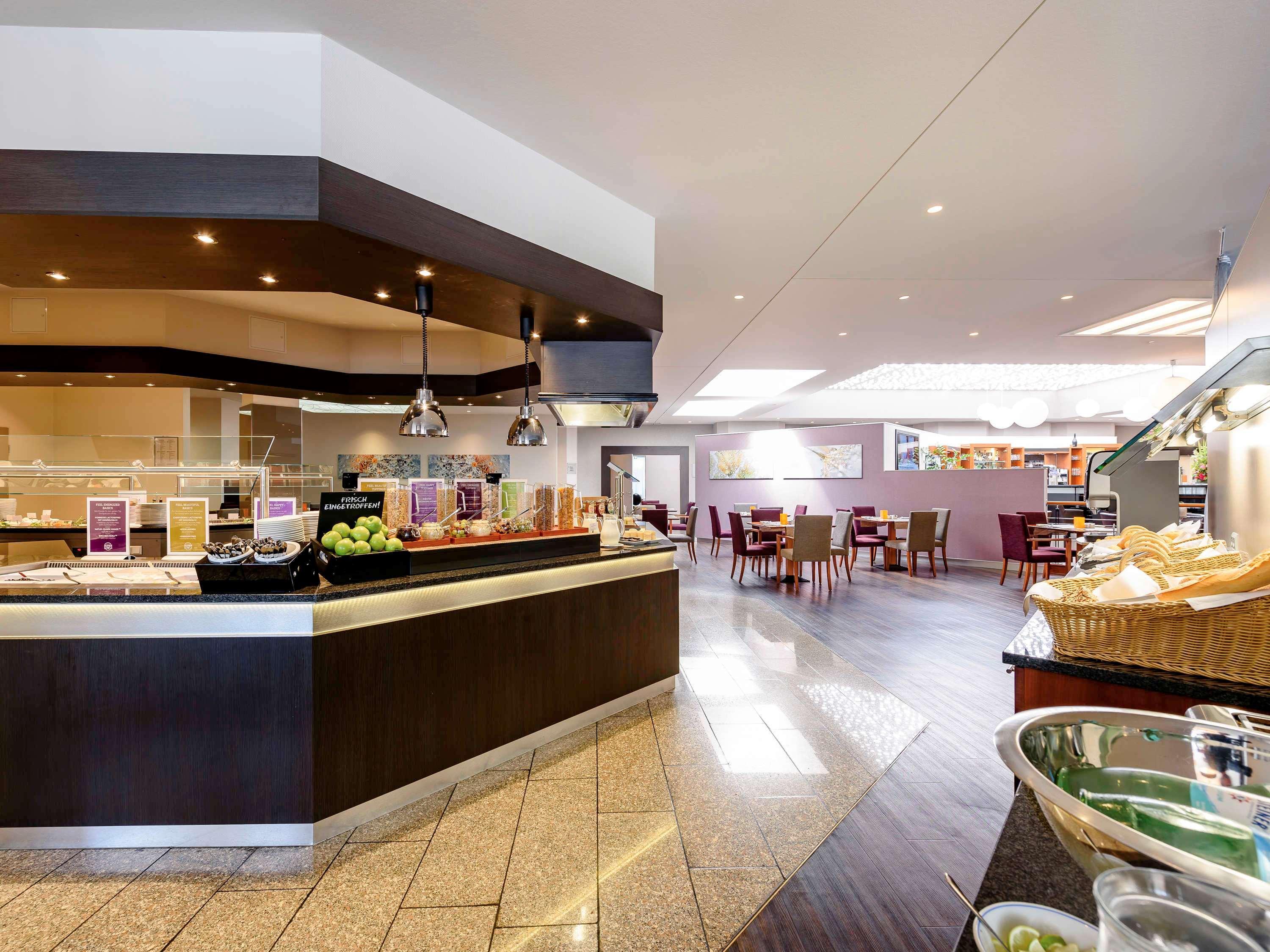 Mercure Duesseldorf Карст Екстериор снимка