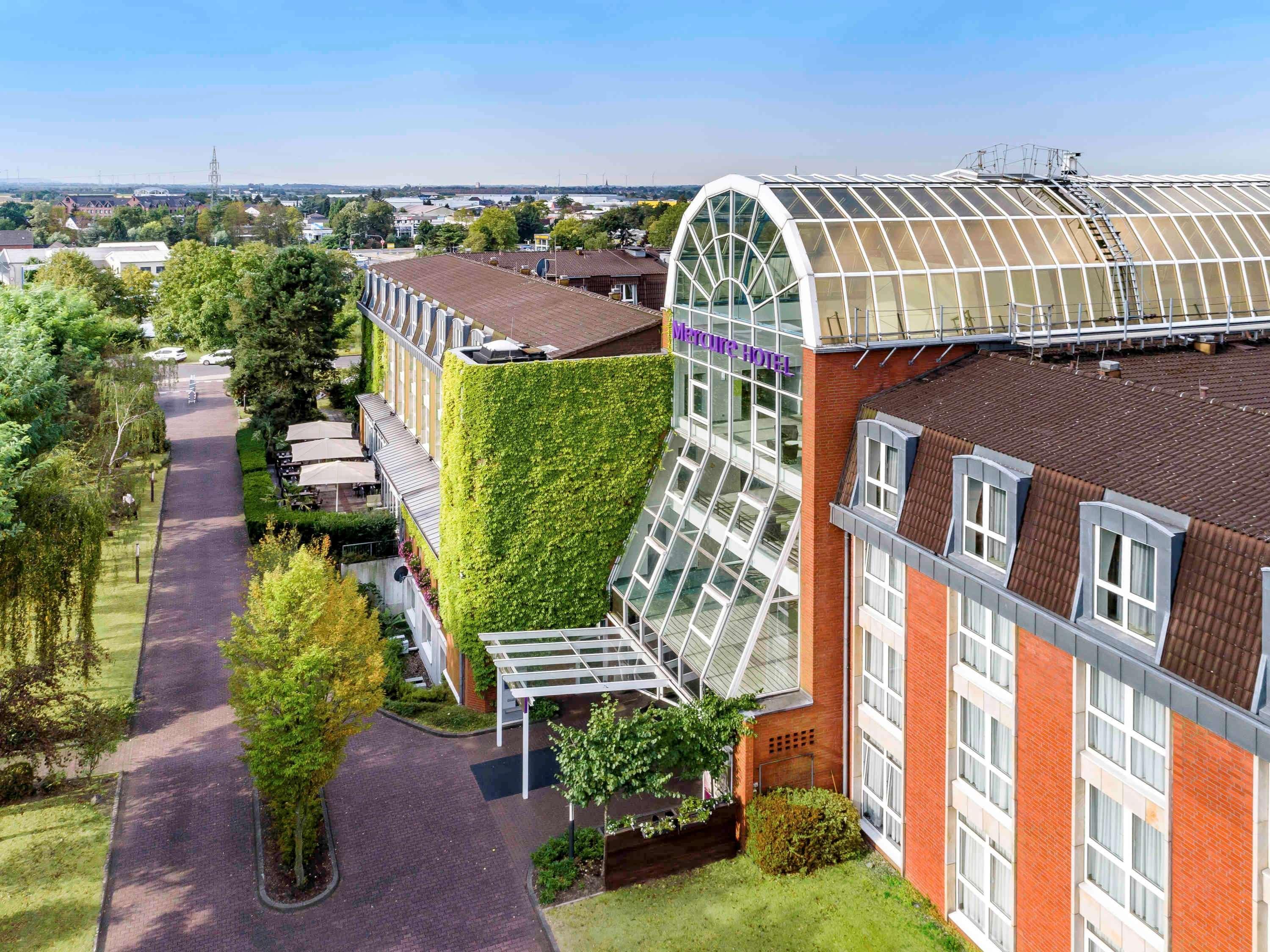 Mercure Duesseldorf Карст Екстериор снимка
