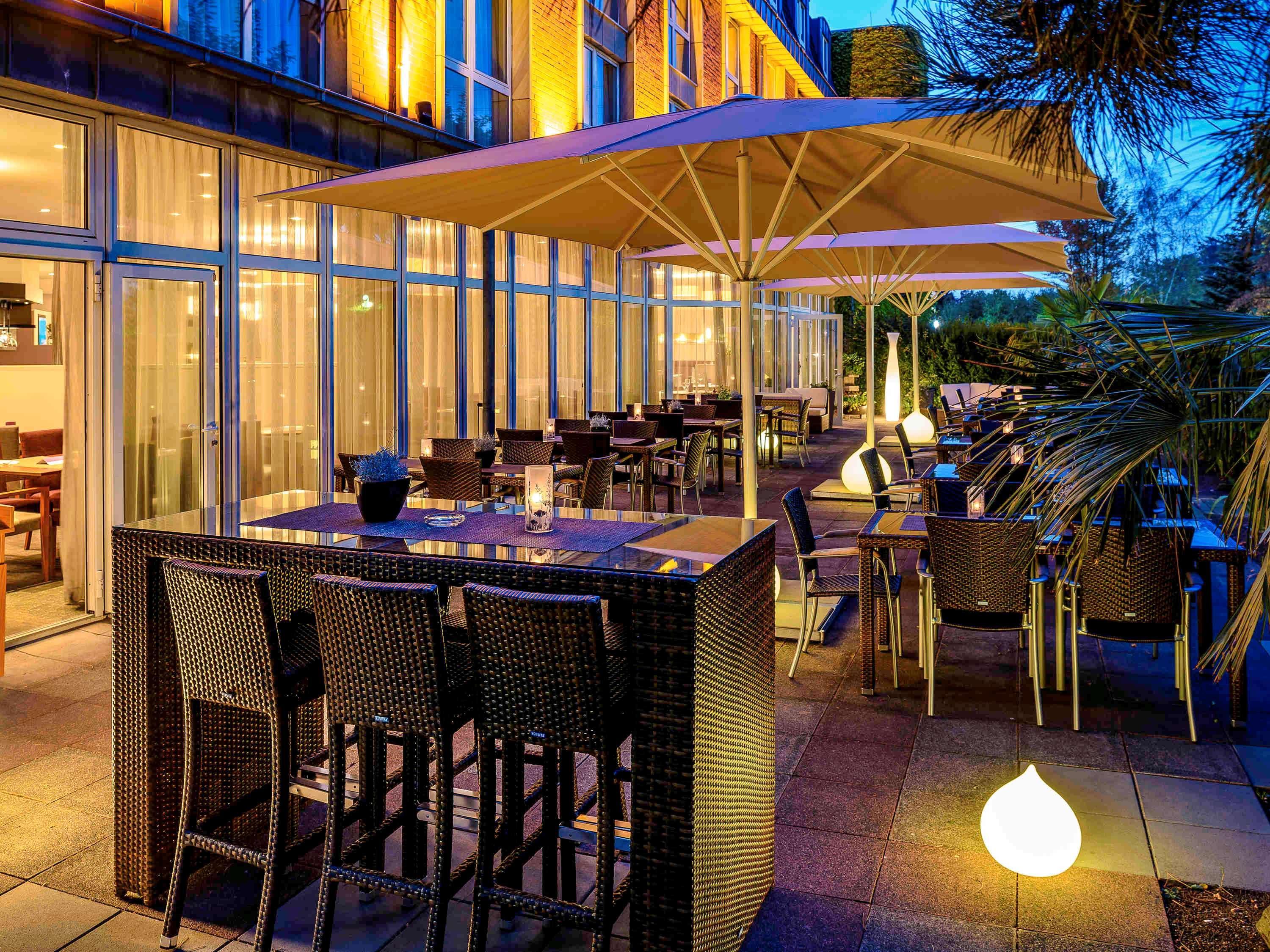 Mercure Duesseldorf Карст Екстериор снимка