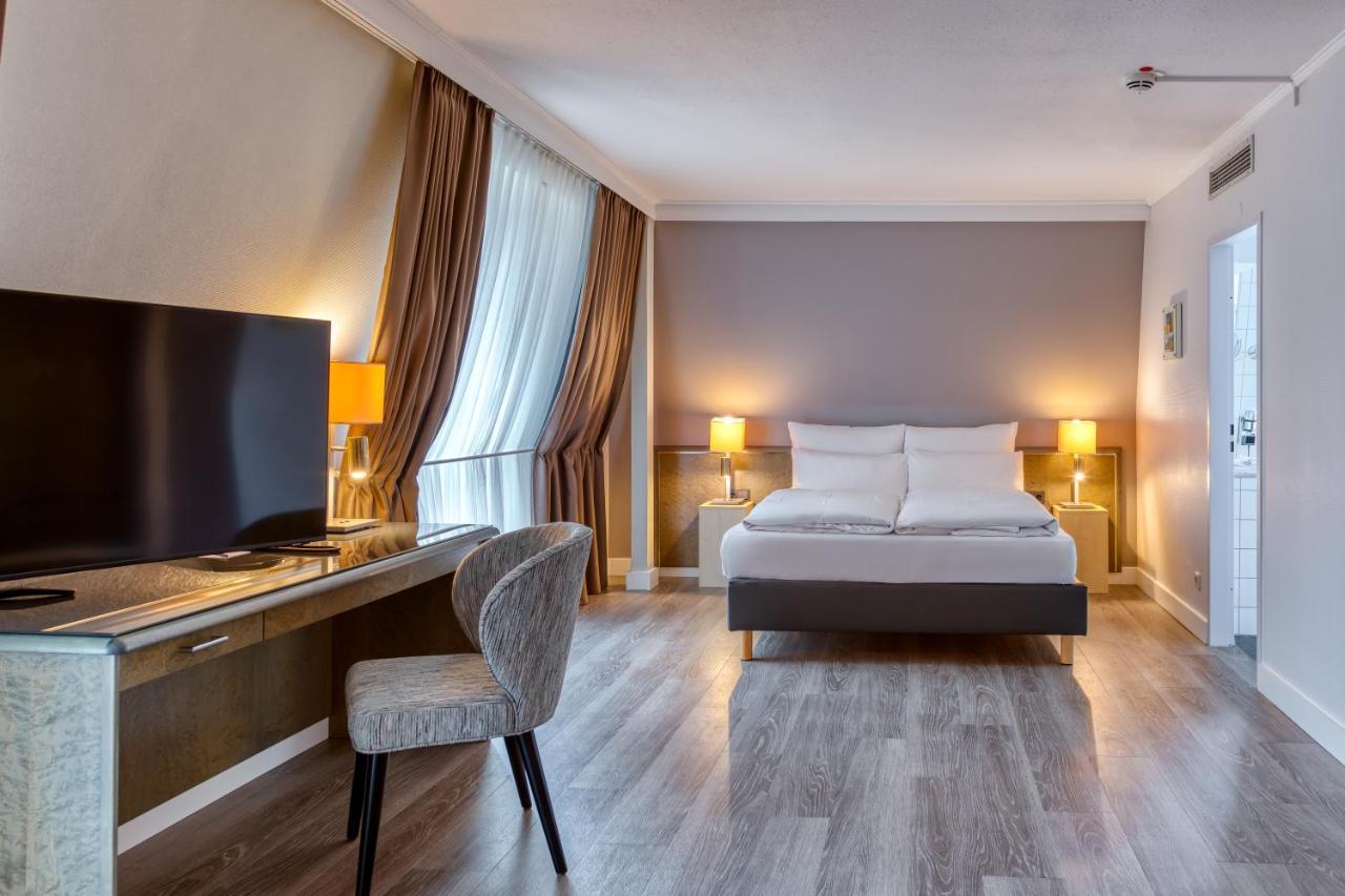 Mercure Duesseldorf Карст Екстериор снимка