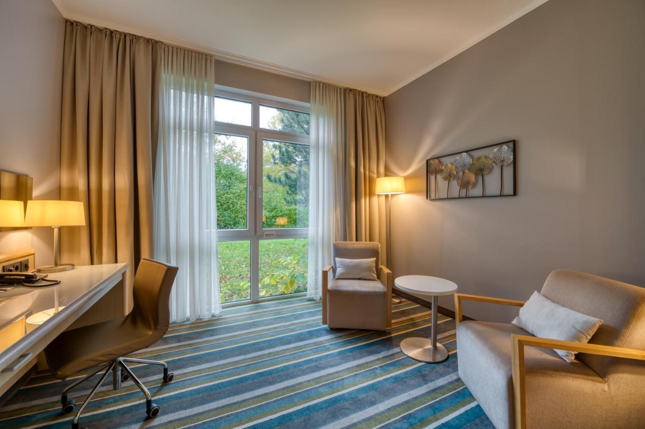 Mercure Duesseldorf Карст Екстериор снимка