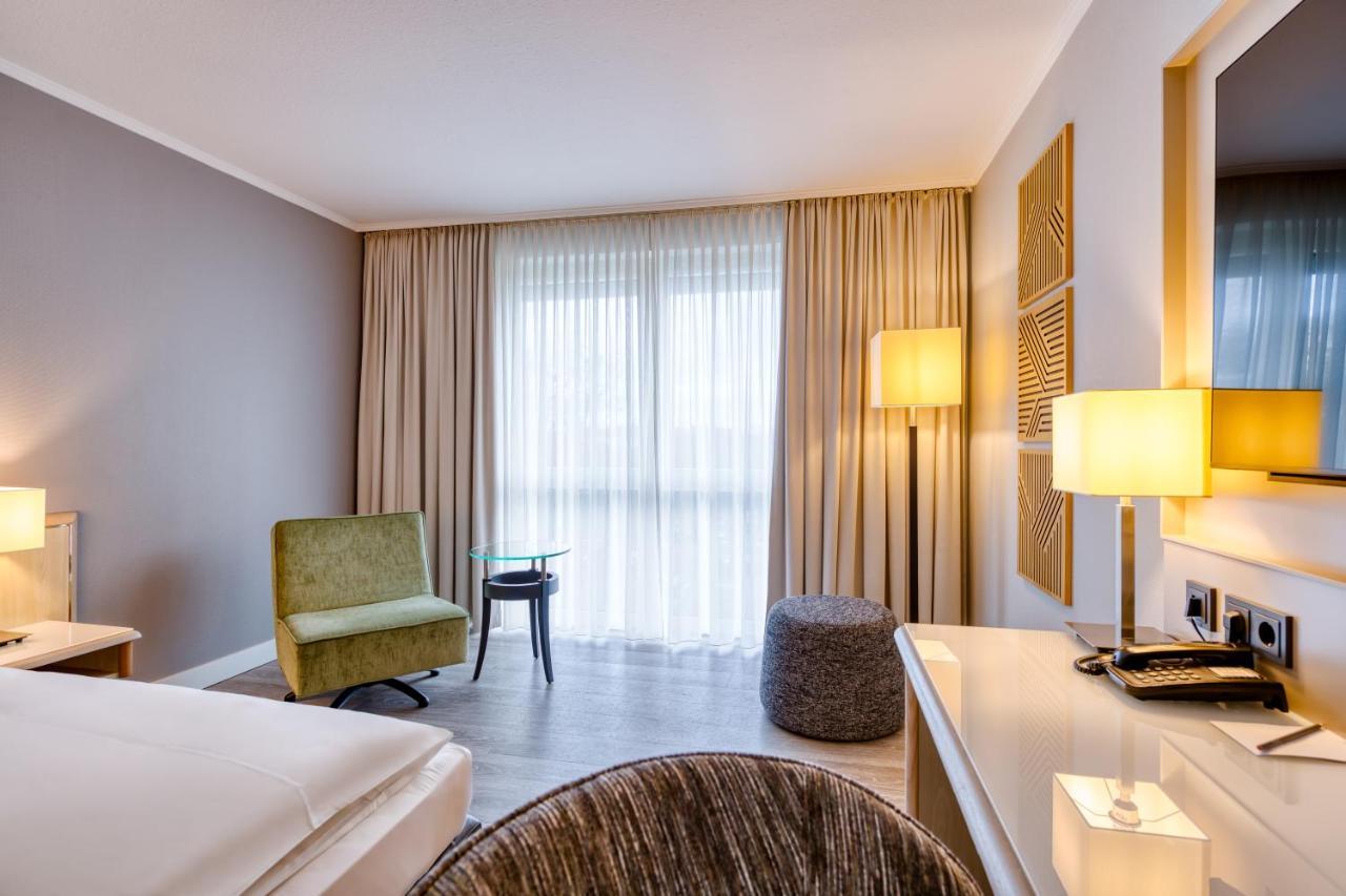 Mercure Duesseldorf Карст Екстериор снимка